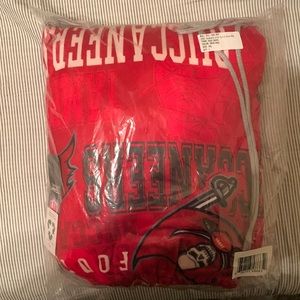 FOCO men’s Tampa Bay Buccaneers adult onesie with drawstring bag. 3XL.
